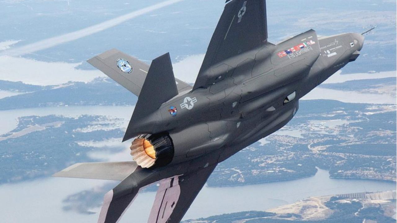 Как едновременно да се „приземи“ целият флот изтребители F-35