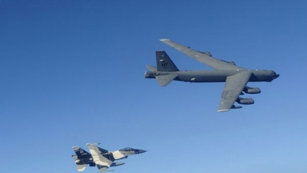 „Как смеят”: На Запад оцениха прихващането на В-52 от изтребителите Су-27