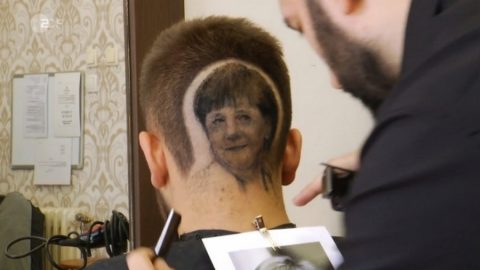 ZDF: Фризьор от Сърбия «твори» световната история на тила на клиентите си
