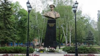 Паметник, Жуков, Харков
