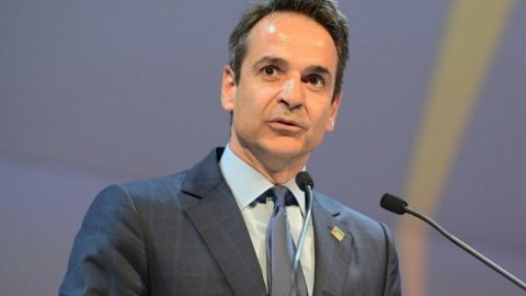 Мицотакис изгуби изборите в Атина, Солун и Патра. ПАСОК и комунистите му нанесоха удар!