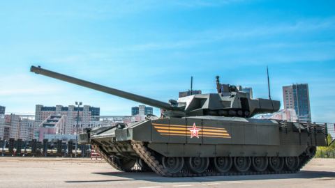 Първата среща с „великата "Армата": Най-добрият руски танк най-накрая  достигна до бойните полета на специалната операция