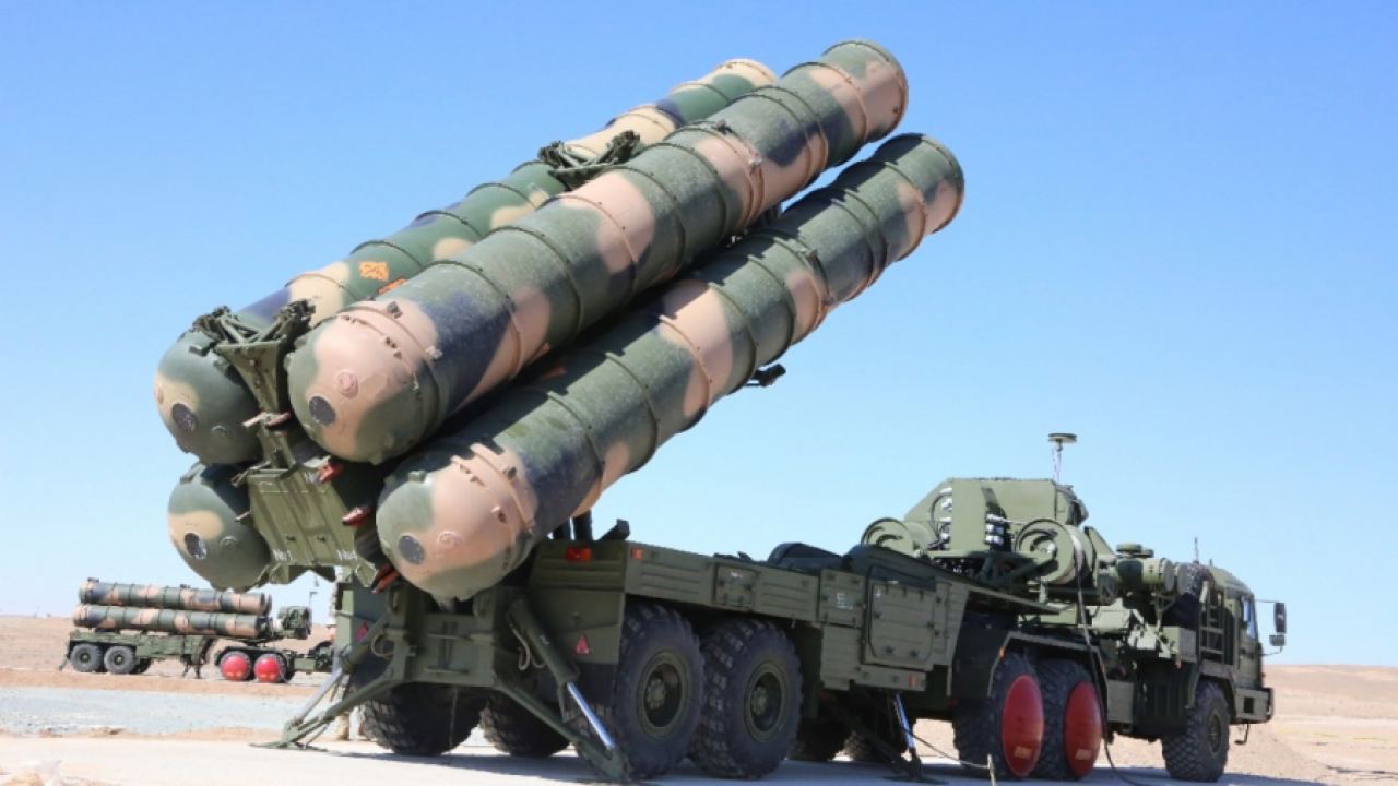 Запечатаха на видео отразяването на масиран ракетен удар със системи С-300