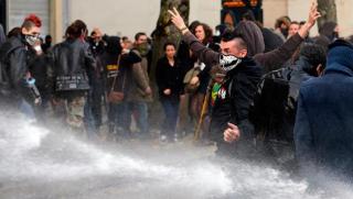 Протест, среща, Г-7, Франция, боеве, полиция