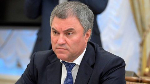 Володин смята решението на Путин да се откаже от плащанията за газ в чуждестранна валута за историческо