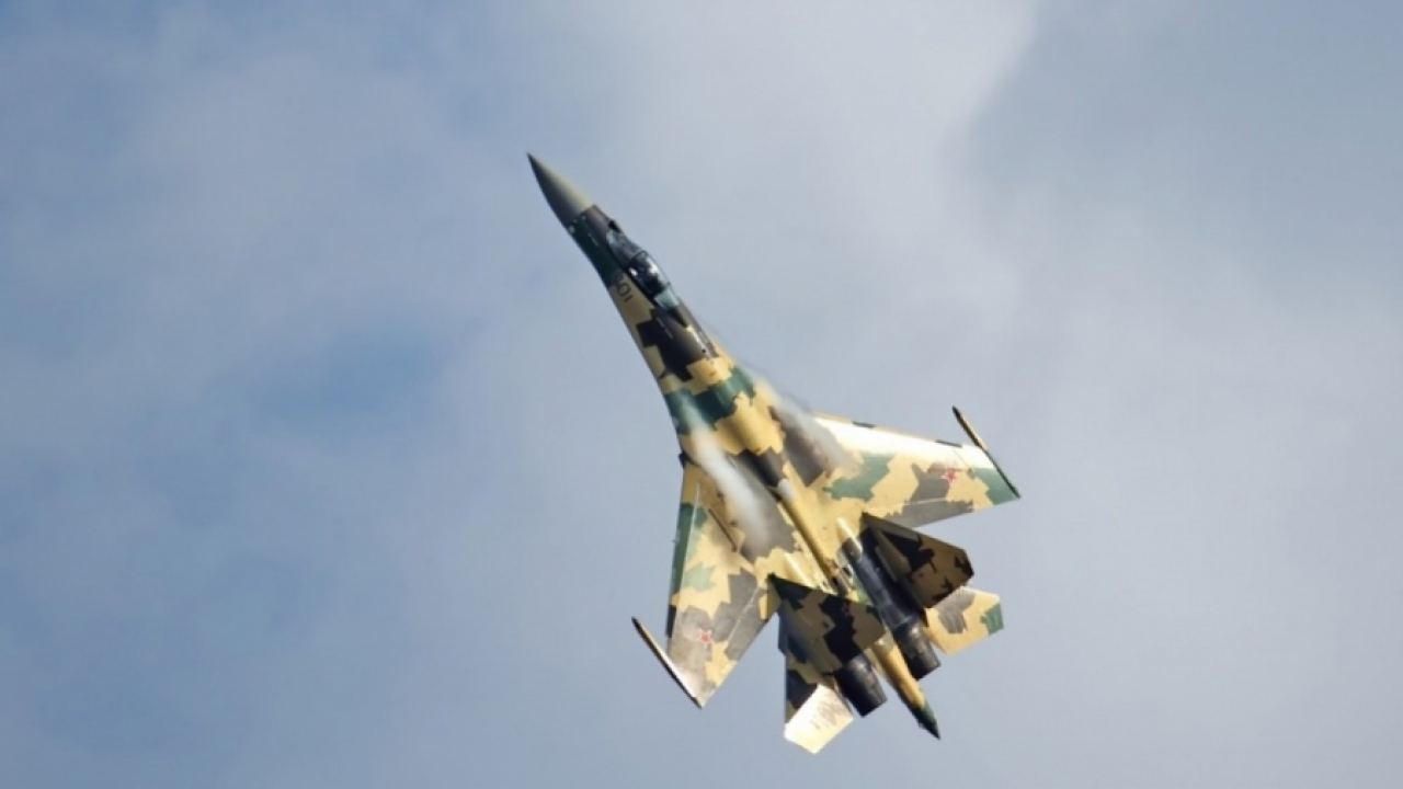 Су-35 и Бе-200 извършиха изпитателни полети над Истанбул