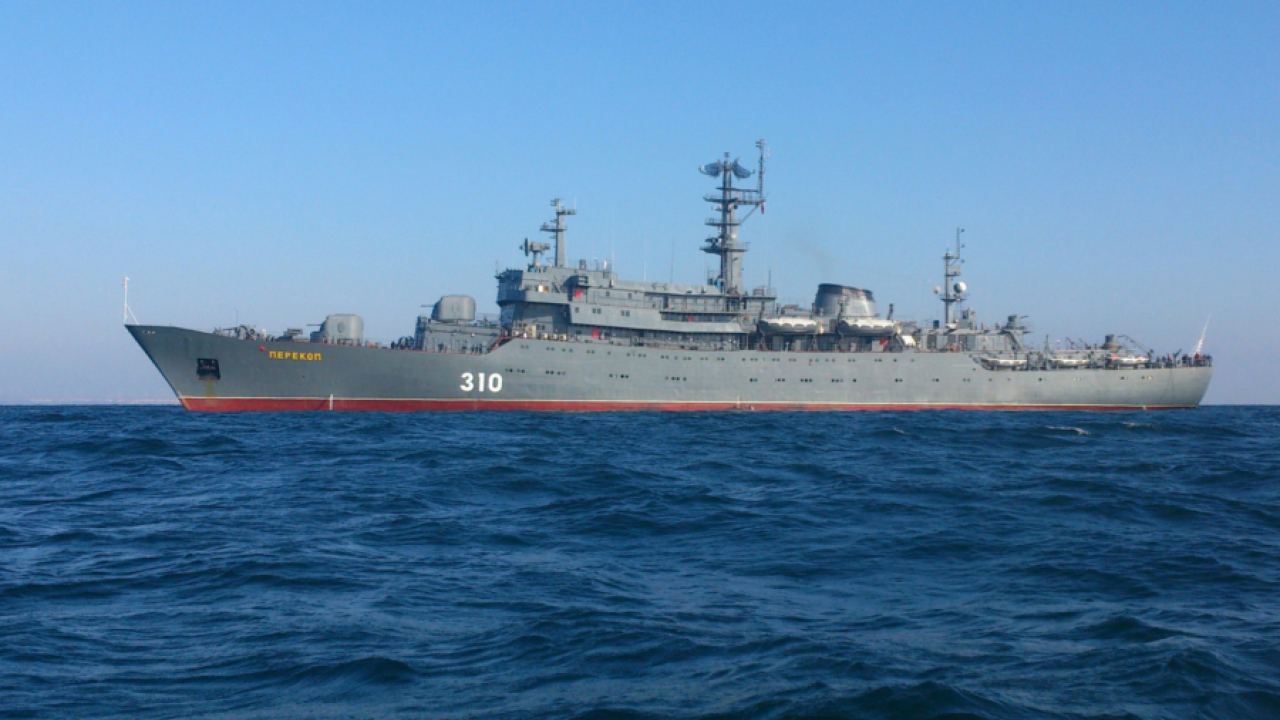 Учебният кораб “Перекоп” ще излезе в море Лаптеви