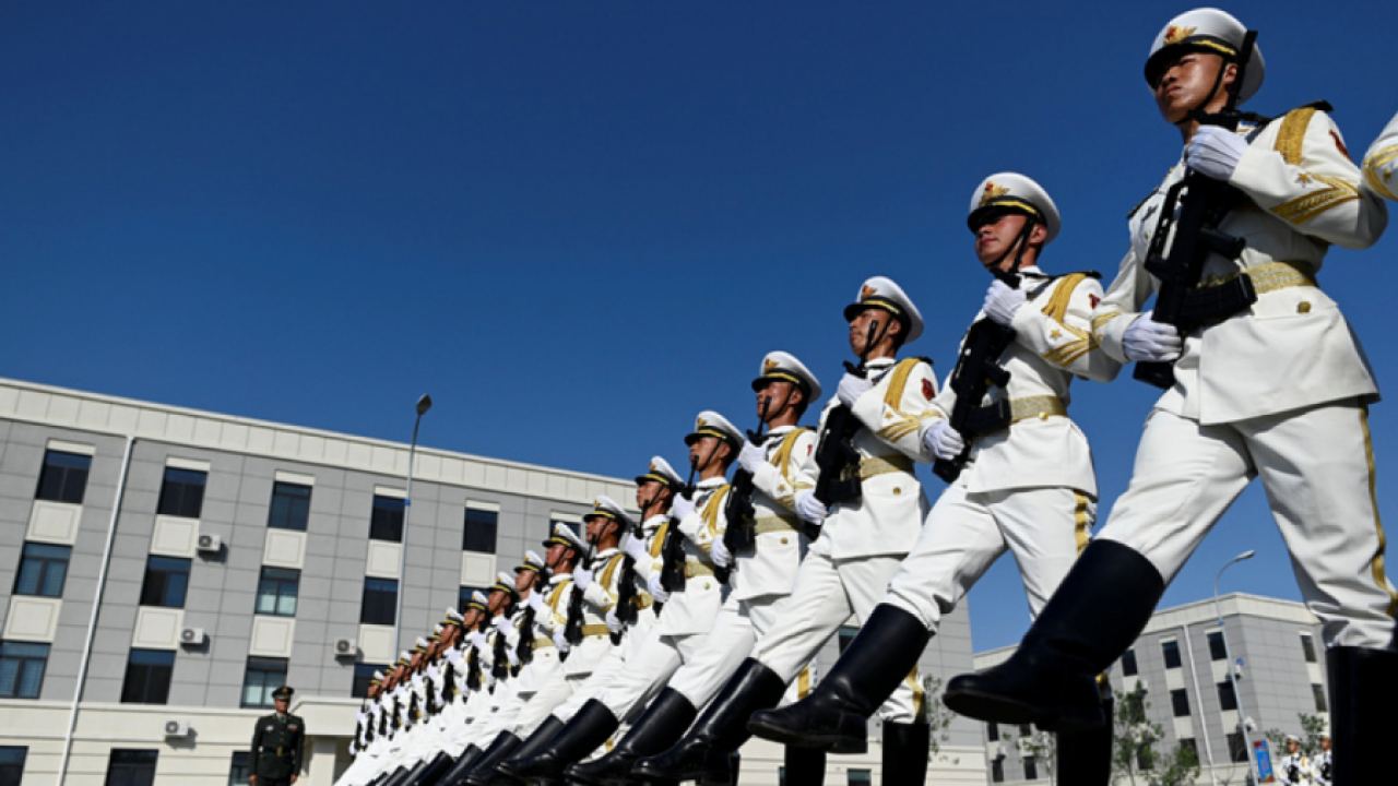 Deutschlandfunk: Военният парад на 70-годишнината на КНР е призван да покаже стремежа на Пекин към статута на свръхдържава