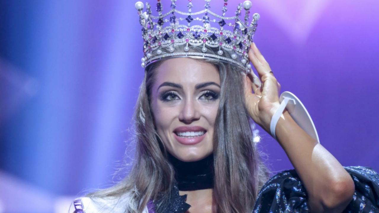 „Мис Украйна-2019“ отказа да говори на украински език