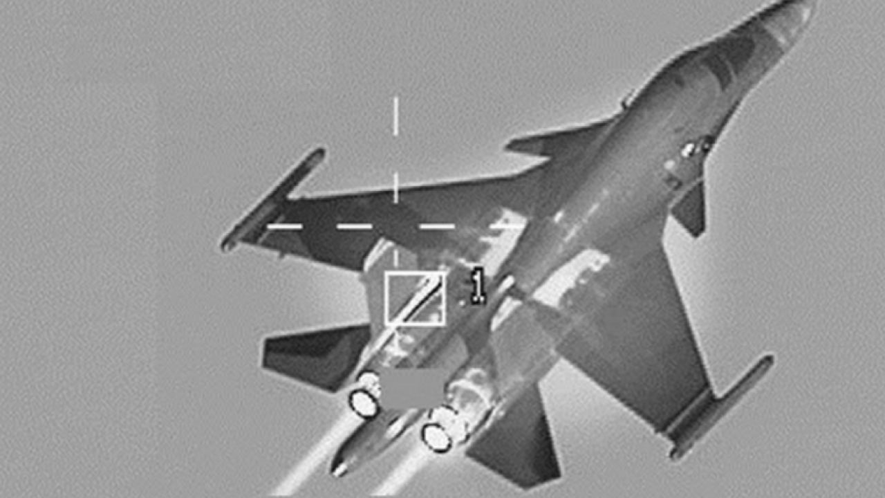 В НАТО публикуваха снимка на Су-34 под прицел