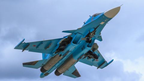 Появиха се кадри от удара на Су-34 по електроцентрала на терористите в Сирия