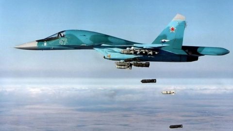 ВКС на Русия нанесоха масирани удари по петролните запаси на терористите в Сирия