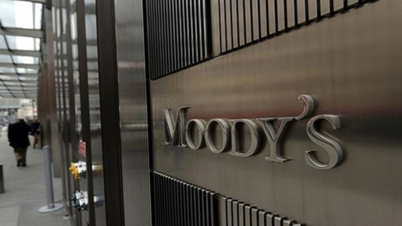 Moody's влоши прогнозата по рейтинга на Великобритания във връзка с Брекзит