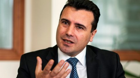 Зоран Заев: Каракачанов обича Македония, но по грешен начин