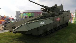 Т-15, Курганец-25 р,уски бойни машини, 57-мм оръдие, парада