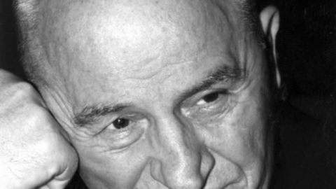 "Живот на една гара” – роман- притча за „Златната епоха” на Чаушеску