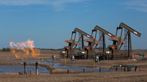 Bloomberg: Предсказаха края на «златния век» на американския шистов нефт