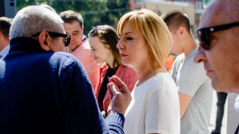Манолова: Както Борисов събра мнозинство, за да увеличи осем пъти партийната субсидия, така да събере и мнозинство за съдебната реформа