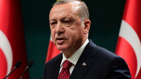 Hürriyet: Ердоган похвали Тръмп и Путин и говори за „кризата на лидерството“ в Европа