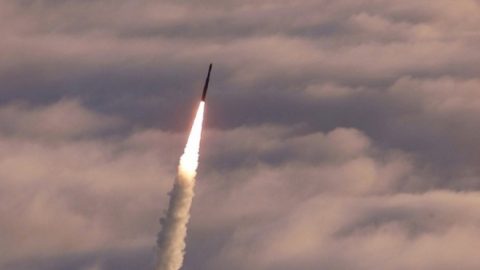 Berliner Morgenpost: Заради ракетните изпитания на САЩ, едва ли ще ни се удаде възможност да избегнем новата надпревара във въоръжаването