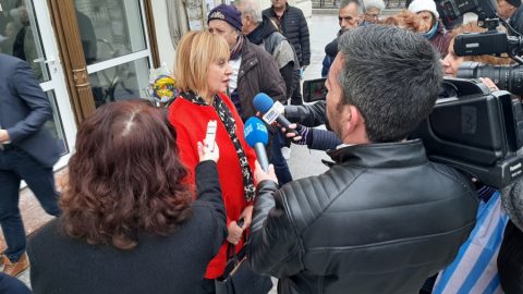 Манолова от Видин: Болницата тук е в трагично състояние. Вдига се водата, заплатите на медицинските сестри продължават да са 610 лева