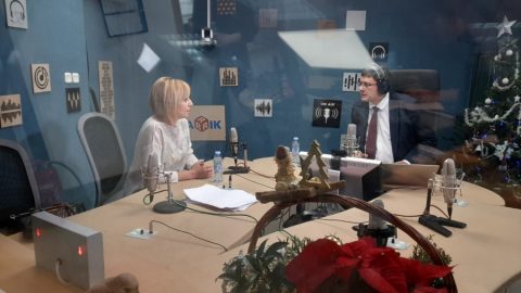 Манолова:  „Изправи се.БГ” няма да става партия, но не съм казала, че няма да участва в избори