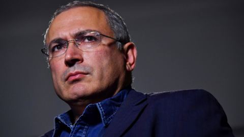 Циничната реакция на Ходорковски на признанието на Иран за унищожението на украинския “Боинг”