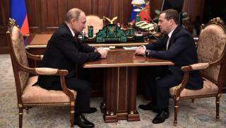 Путин, Медведев, нова позиция