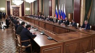 Оставка, правителство, Медведев, американски политици, вечността