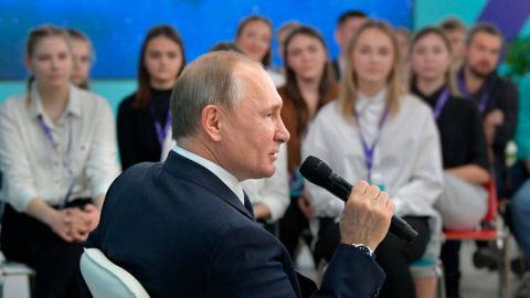 Какъв президент иска Путин за Русия