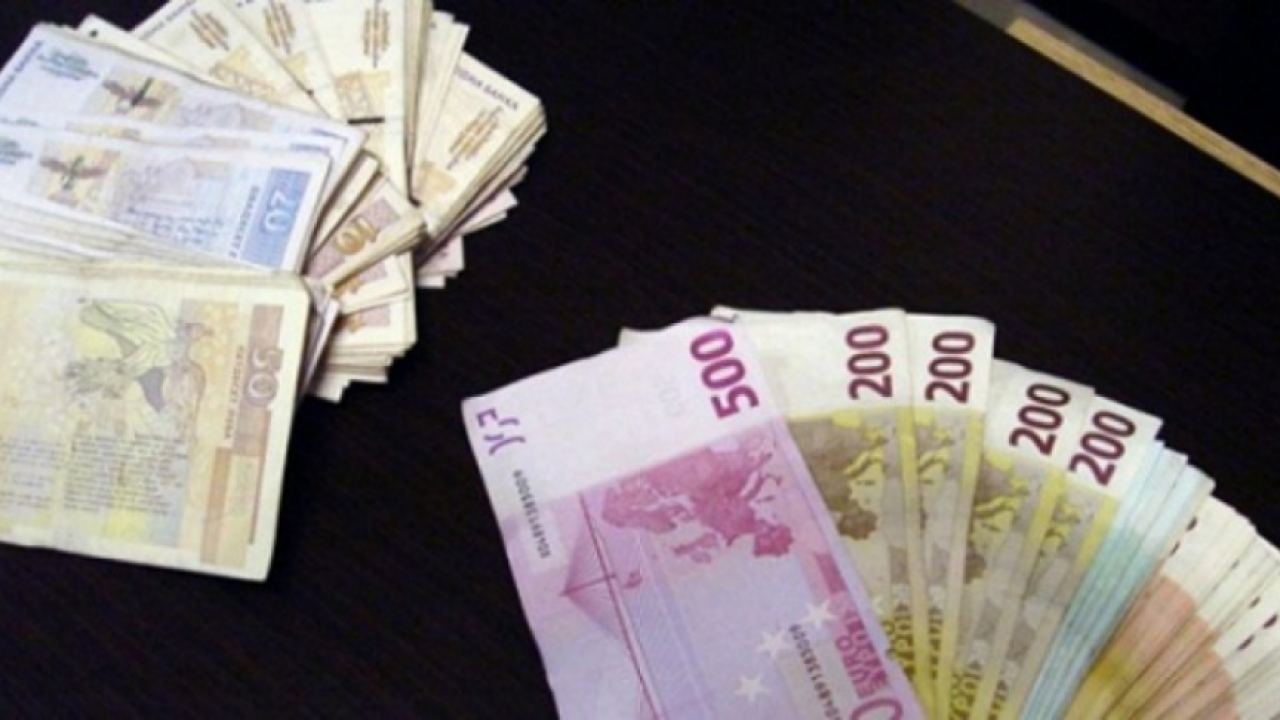ГЕРБ излагат на риск курса лев/евро в преговорите за еврозоната