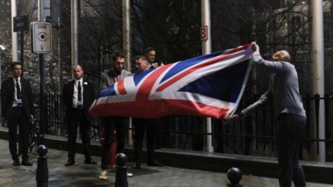 Флагът на ЕС е свален от британската постоянна мисия в Брюксел