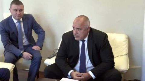 Управляващите щедро харчат фискалния резерв - 1,7 милиарда лева само за месец