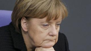 Tagespiegel, крачка вдясно, крачка вляво, Меркел, нацист