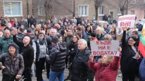 ВИЦ: Перничани на протест