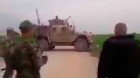 "Махайте се оттук": Сирийската армия позорно изгони американския военен конвой