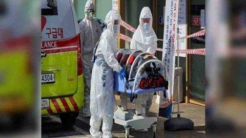 GT: Нови случаи на заразяване с COVID-19 не дават на Пекин да се върне към нормален живот