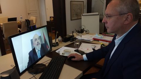 Станишев подкрепи протестите и запозна левите лидери със ситуацията в България