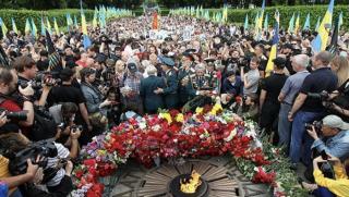 Украинци, подкрепят, 9 май, флаш моб, песента Ден на победата