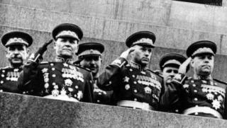 Маршали, победата, голямата политика