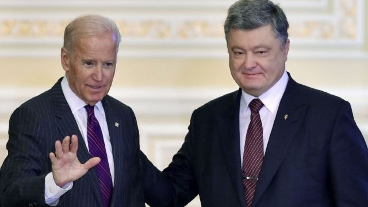 Желанието на Тръмп да остане на власт може да доведе Порошенко до подсъдимата скамейка
