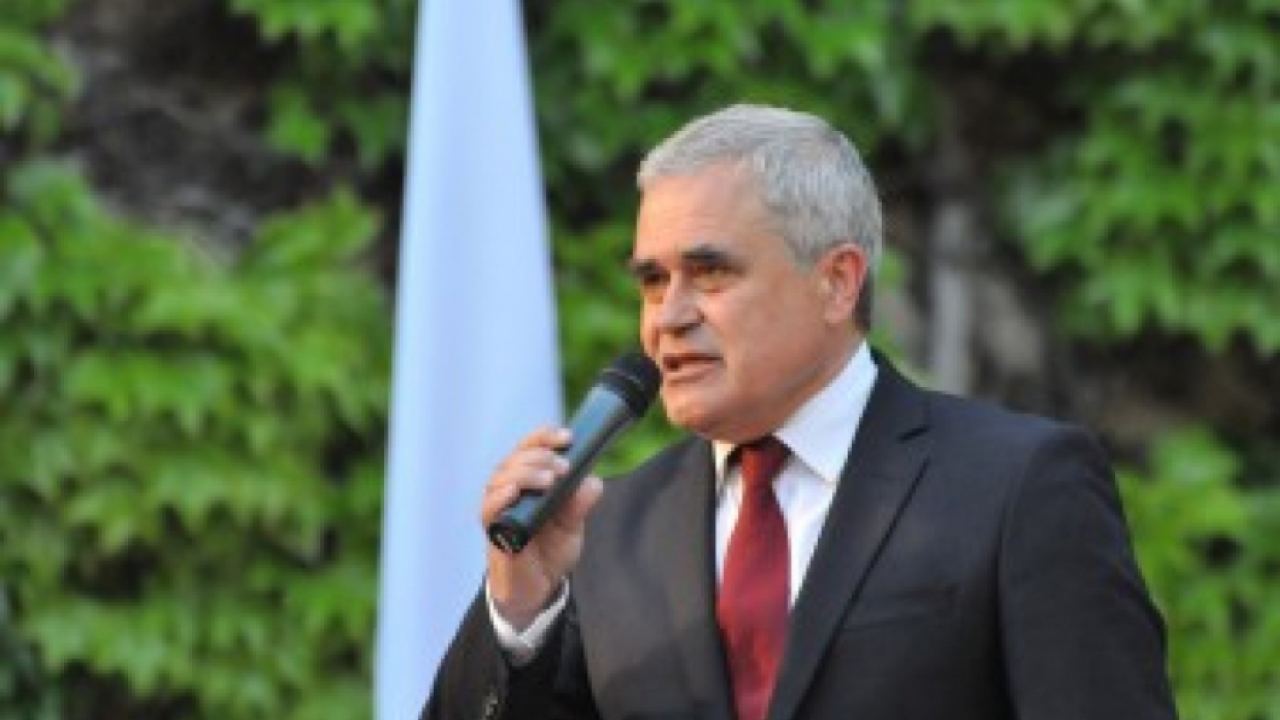 Проф. Николай Джагаров: Корнелия Нинова е политически ренегат