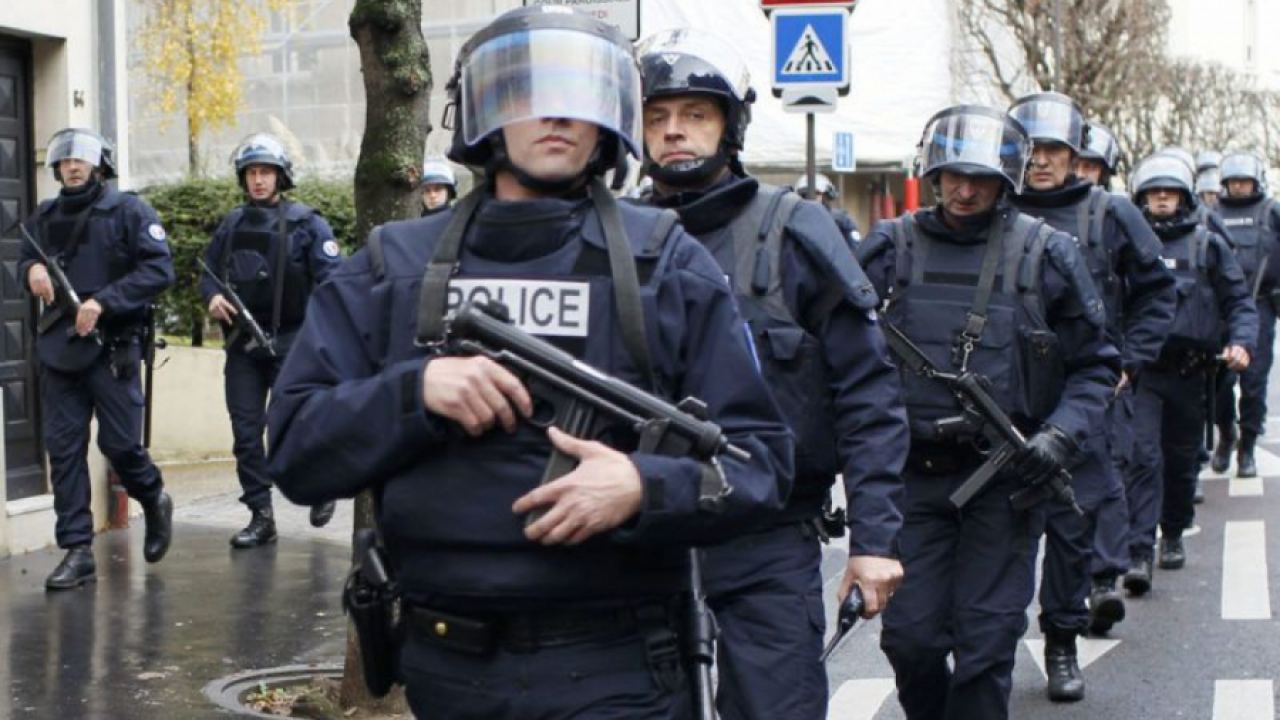 Le Figaro: «С широко затворени очи» — френските полицаи станаха заложници на борбата с расизма