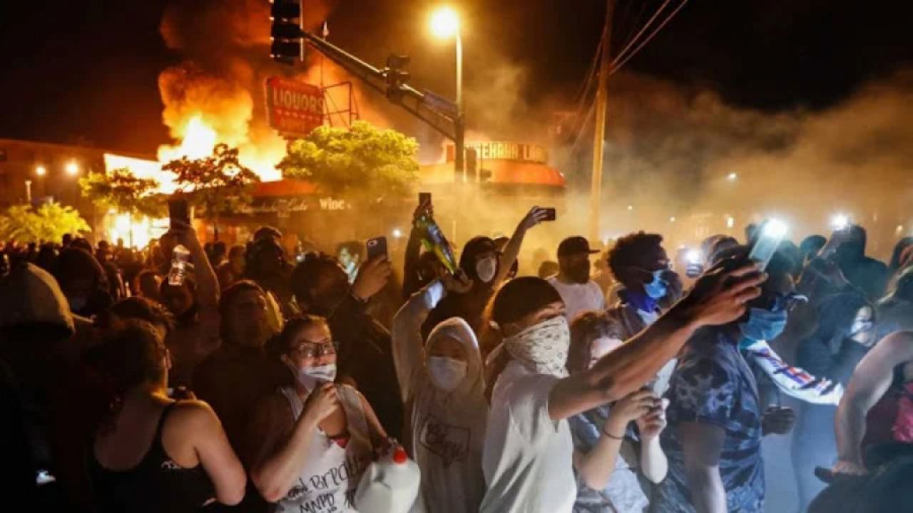 Fox News: Неудържимата престъпност застави американските политици да се усъмнят в лозунгите на Black Lives Matter