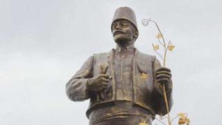 Ленин, българин, лозова клонка