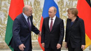 Лукашенко, Меркел, вълчица