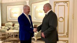 Лукашенко, бяга, страната, застрелят