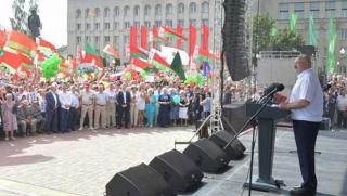 Лукашенко, затваря, стачкуващи предприятия, Беларус