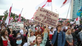 Протестите в Беларус: Западът връзва Лукашенко на верижка
