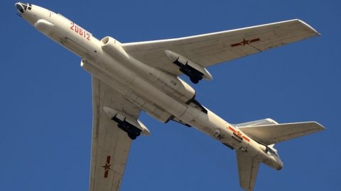 SCMP: Китай украси агитационно видео за бомбардировка на американска база с кадри от холивудските блокбастъри